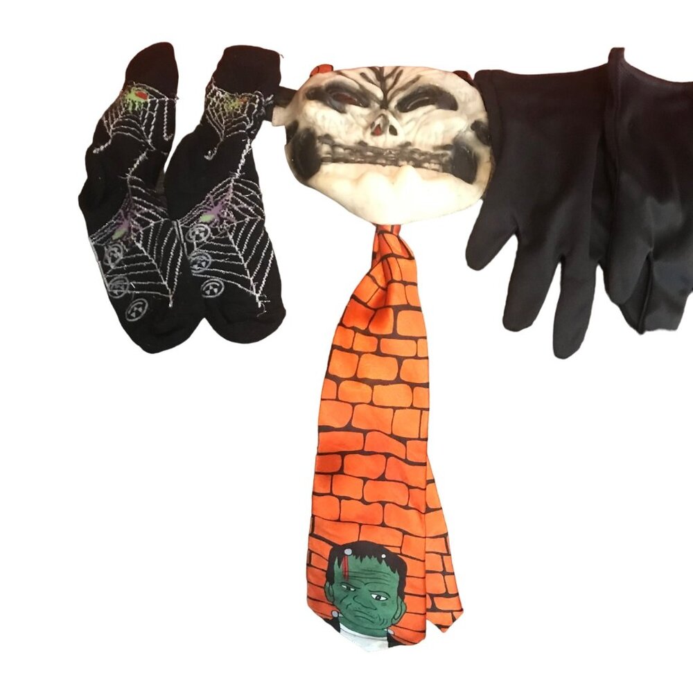 Spooky Skeleton Mask Spider Socks Halloween Tie & Gloves Set